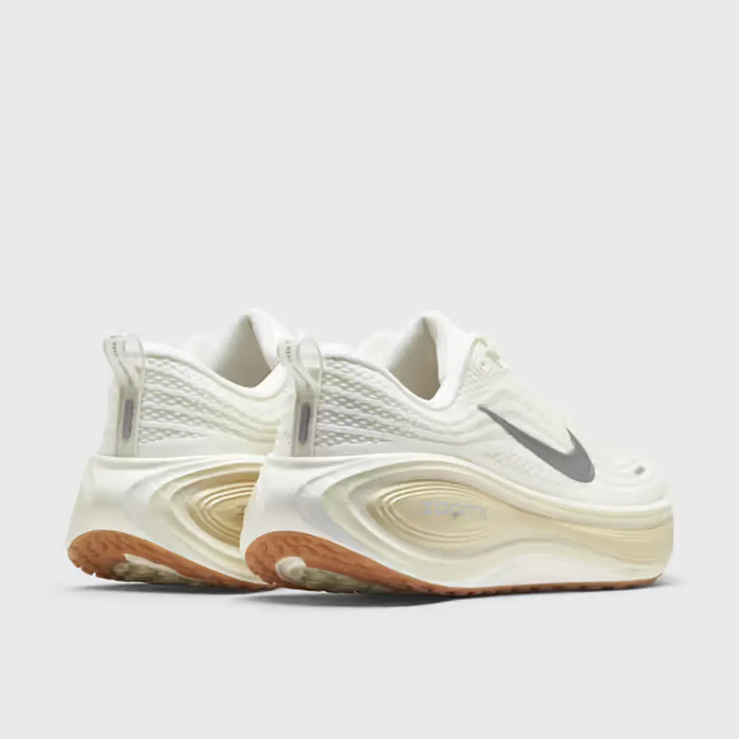 Nike VOMERO PLUS ESS 2