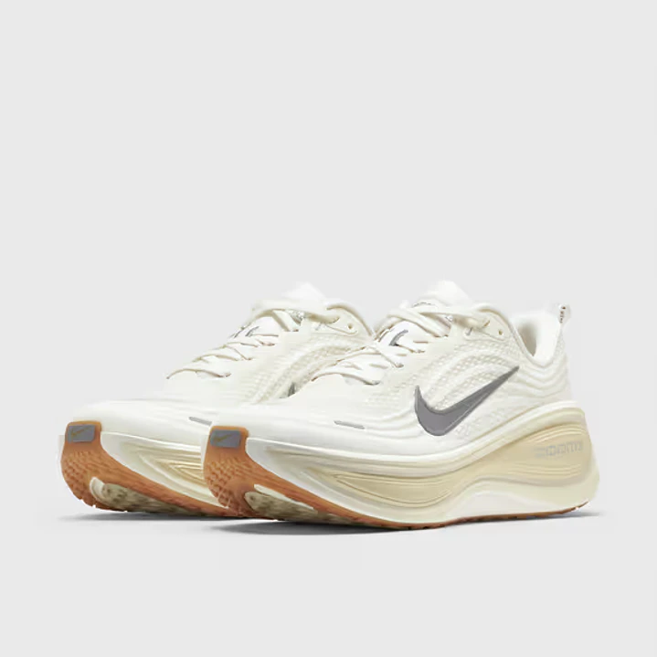 Nike VOMERO PLUS ESS 4