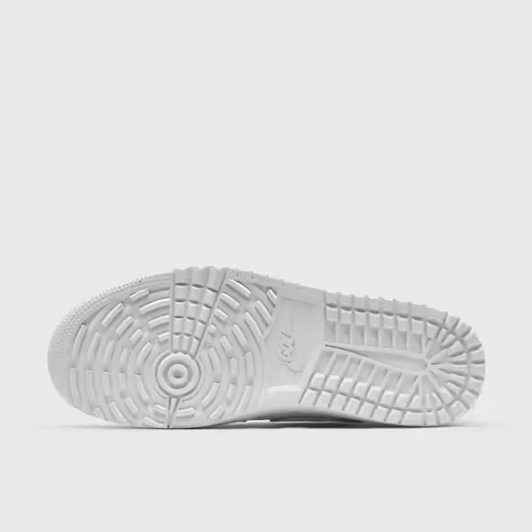 Jordan 1 Low Golf White Obsidian 2