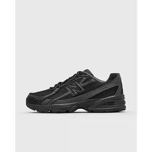 New Balance 740