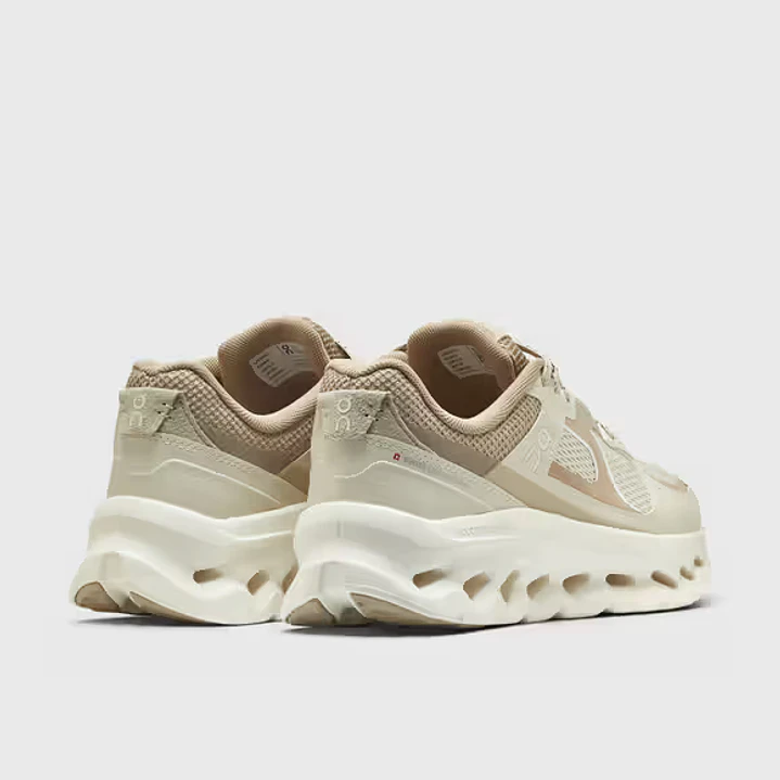 On Running Cloudtilt Arc Grain Ivory (Women's) 2