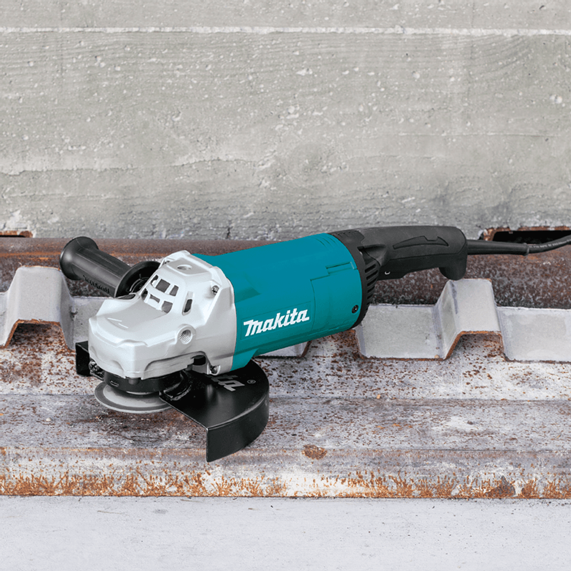 Esmeril Angular 9 2200W. Hombre Muerto (Ga9060) Makita 2