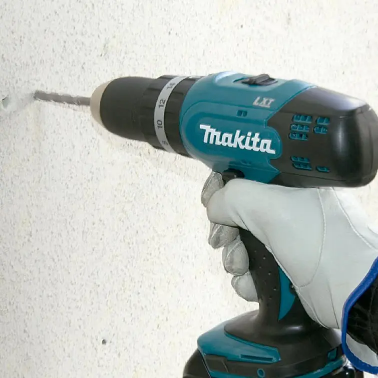 Kit Taladro 13Mm +Bl1815+Cargador+Bat 3Ah Regalo 5