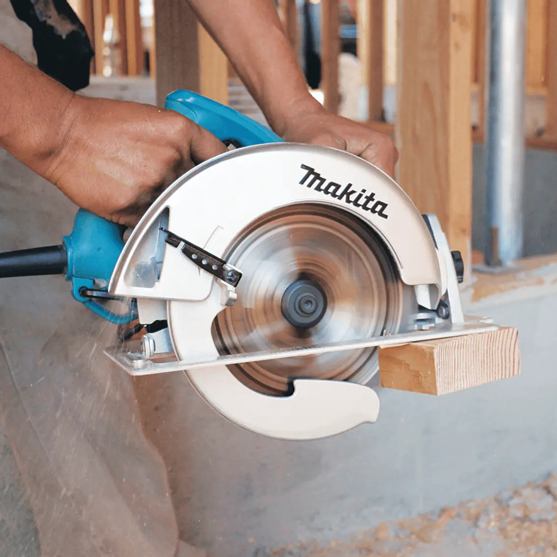 Sierra Circular 7 -1/4  Makita 5007Nk 1800W 185Mm. (5007Nk) 5