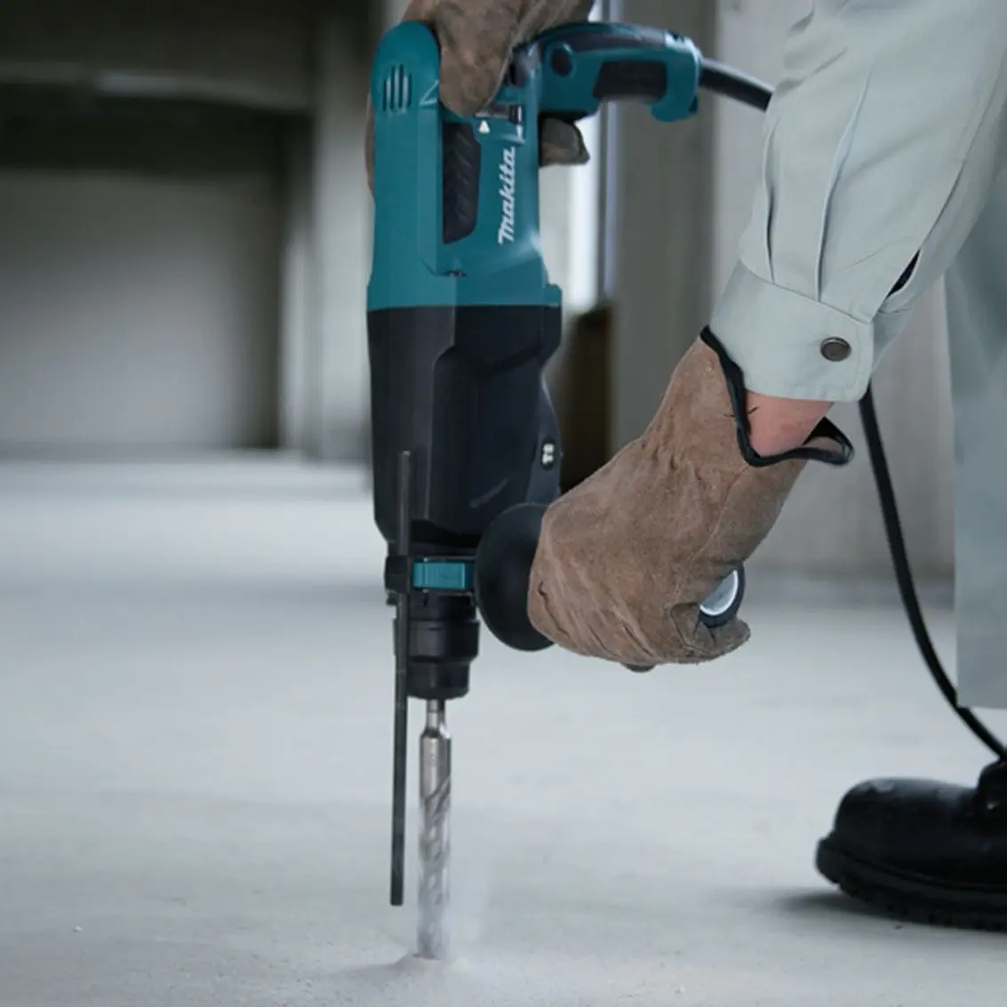 Taladro-Martillo Rotativo Makita Mod. 800W 26Mm. [Sds-Plus] 4