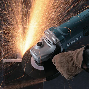 Esmeril Angular 7 Makita 180Mm 2.000W  8.500Rpm. 4,5 Kg. (Ga7050)