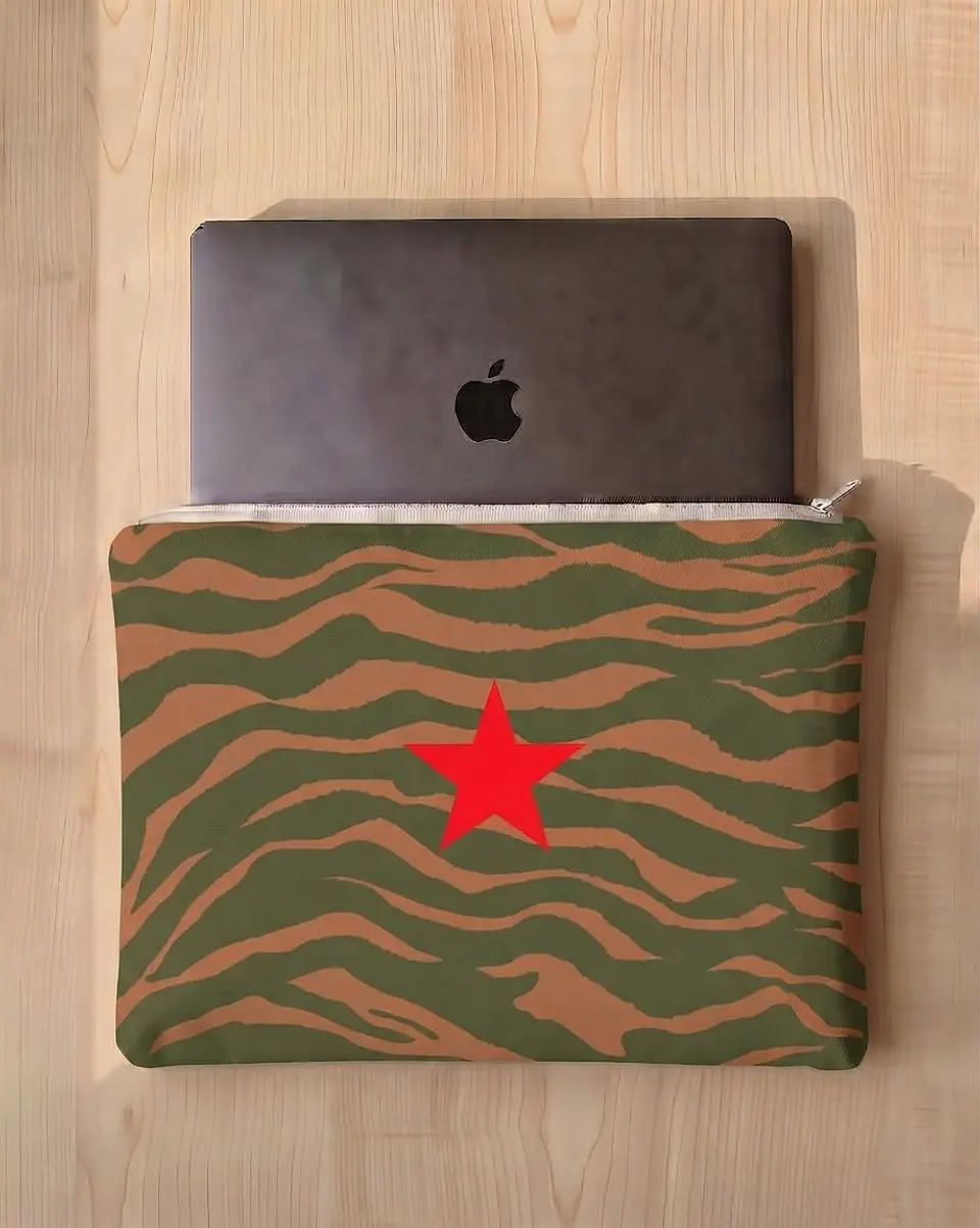 Bolsa portátil | Animal print | Zazu | Verde e castanho 1