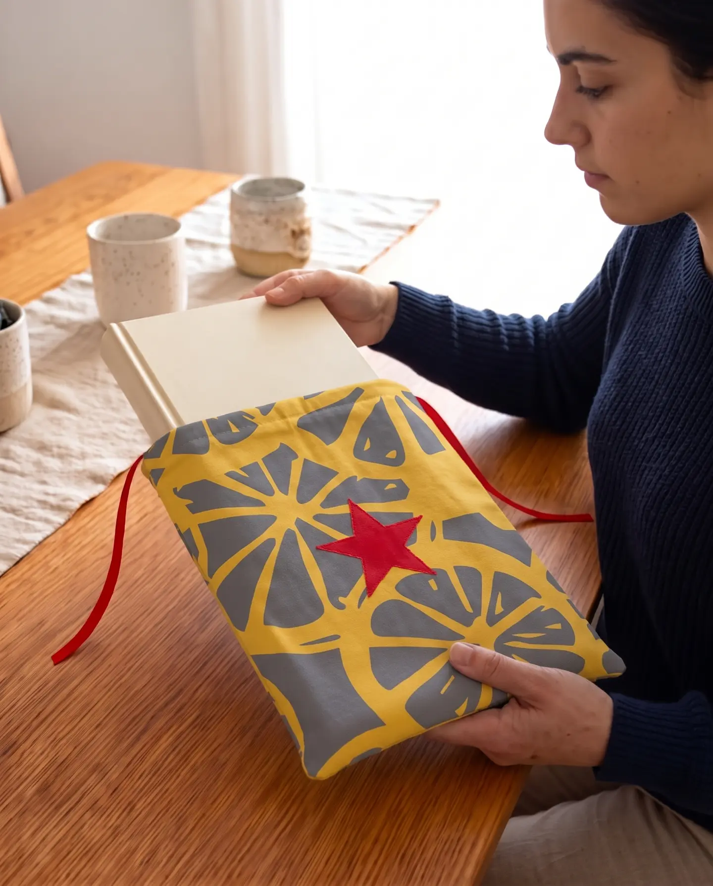 Bolsa livros e e-book | Frutas | Laranja | Cinza e amarelo 2