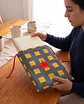 Bolsa livros e e-book | Quadrados | Cinza amarelo - thumbnail 1
