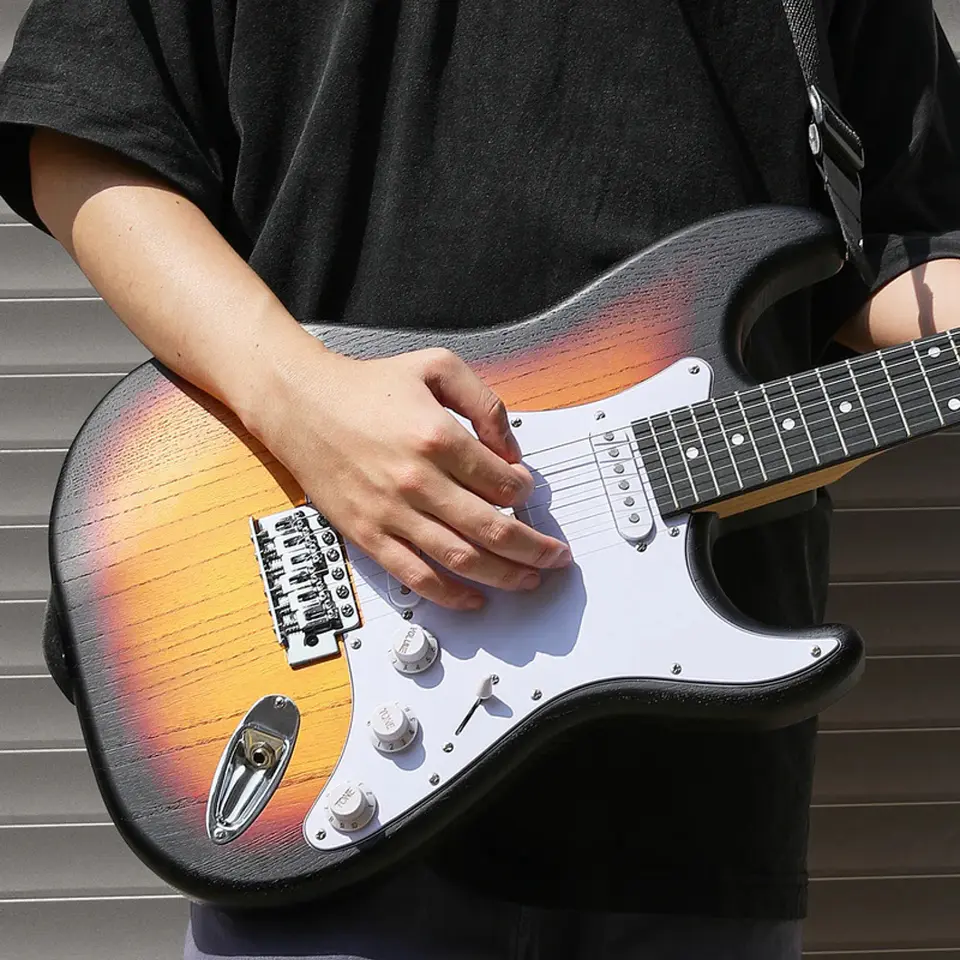 Set de Guitarra Eléctrica Donner DST-80 ST Sunburst 7