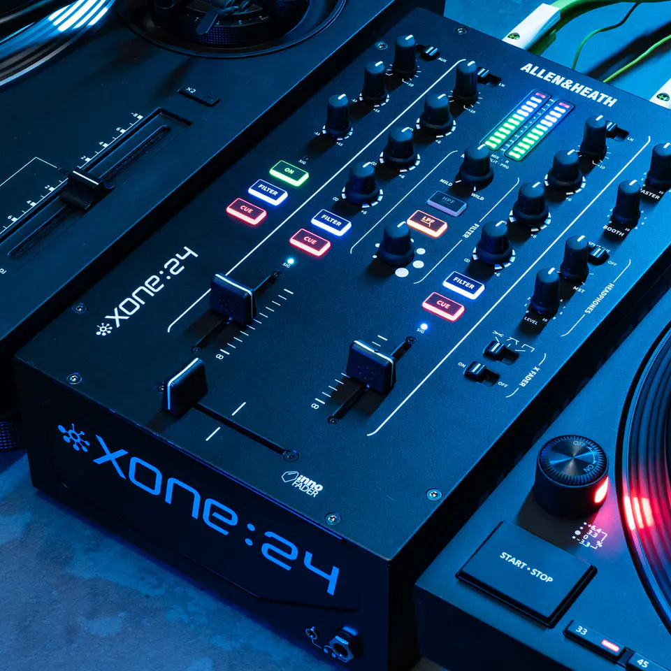 Mezclador de DJ analógico Allen & Heath Xone:24 6