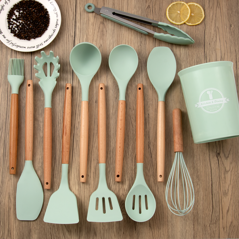 Juego De 12 Piezas Con Mango De Madera 1