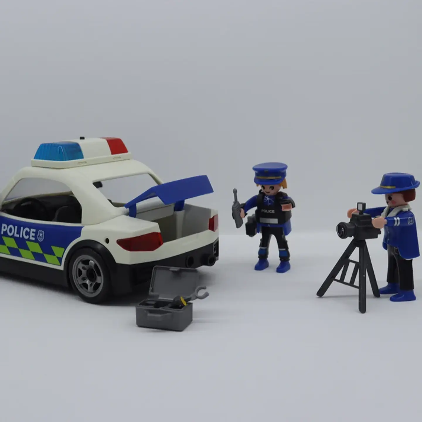 Auto de Policias con Luz y Sonidos 3