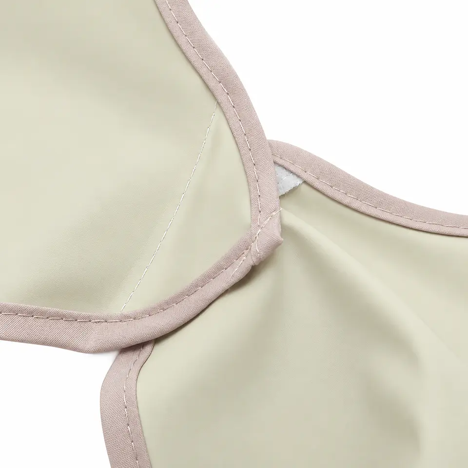 Babero Impermeable Elefante Beige – Opaline 3