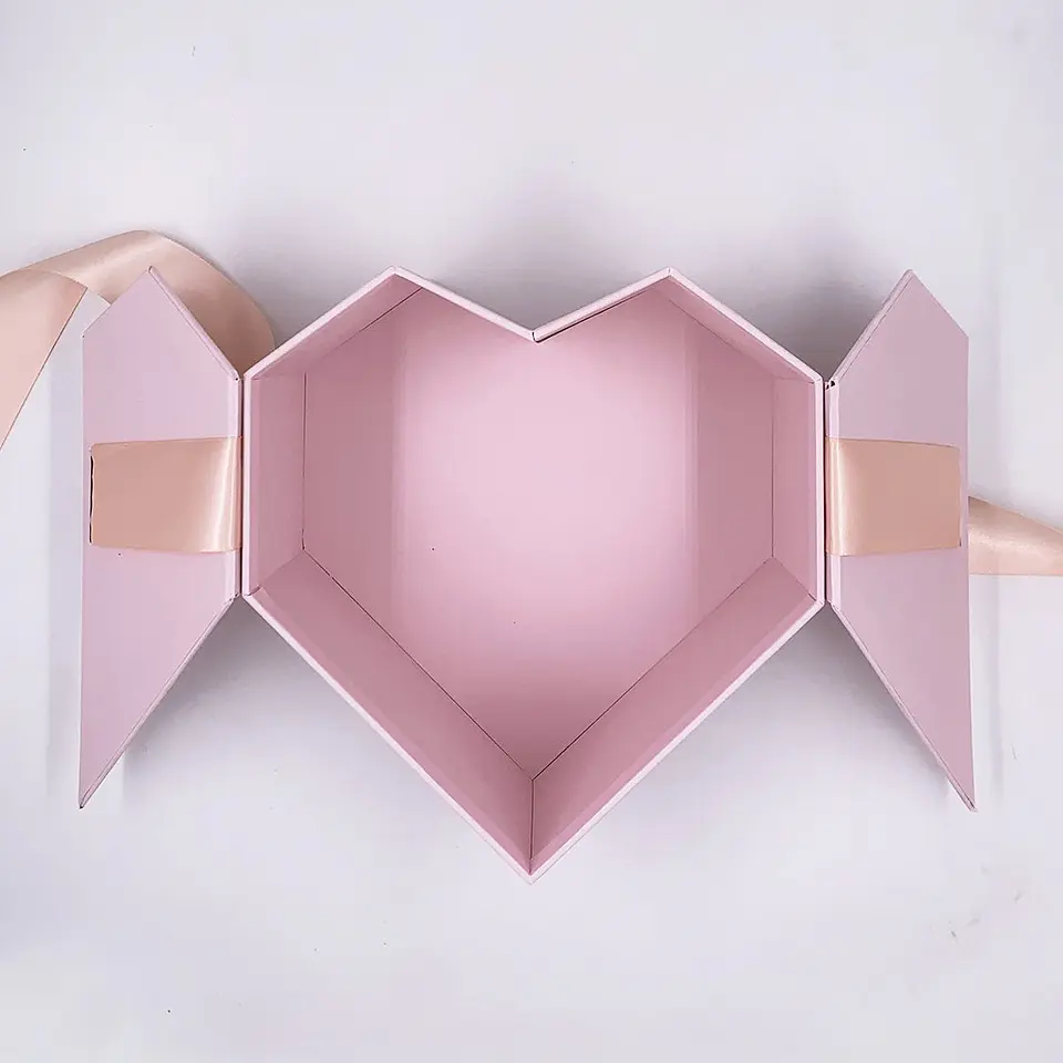 Caja Corazón Premium 23X21X10cm 2