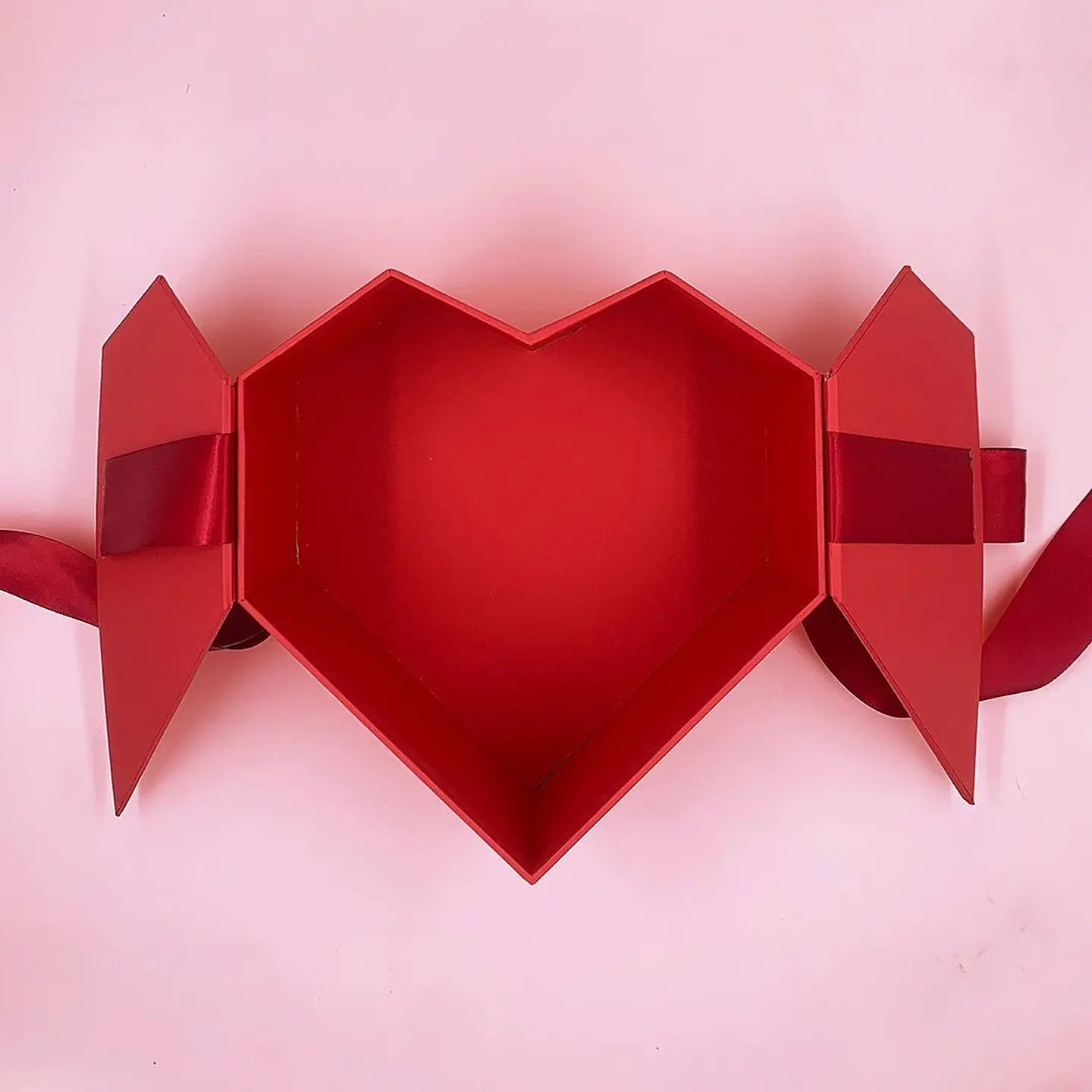 Caja Corazón Premium 23X21X10cm 6
