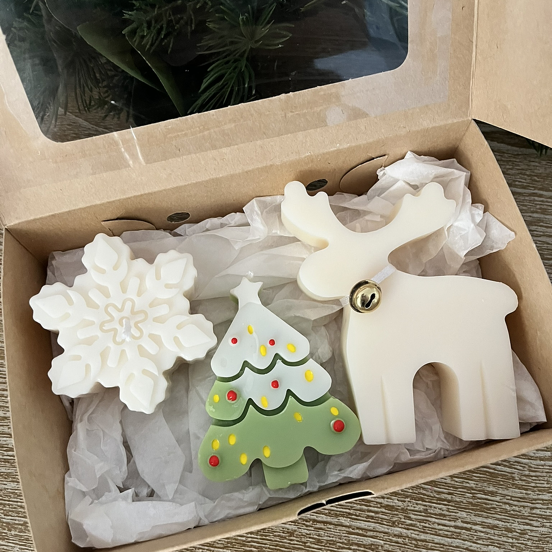 Caja navideña: Reno, árbol, copo de nieve. 2