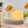 Astronauta, lampara, espantacuco y decoración 