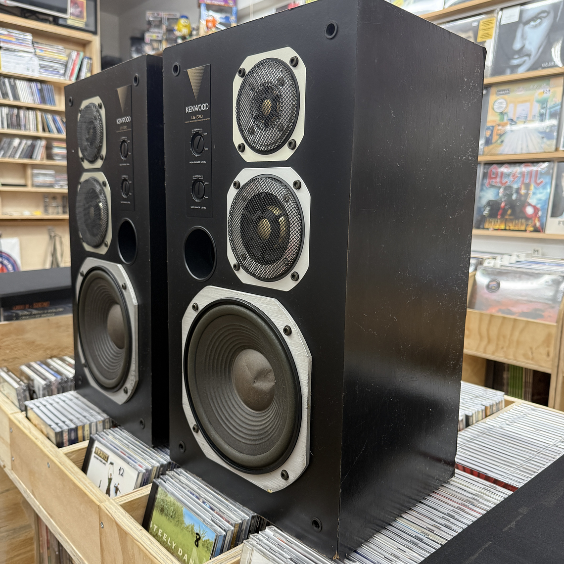 PARLANTES / KENWOOD LS 330 MADE IN  4