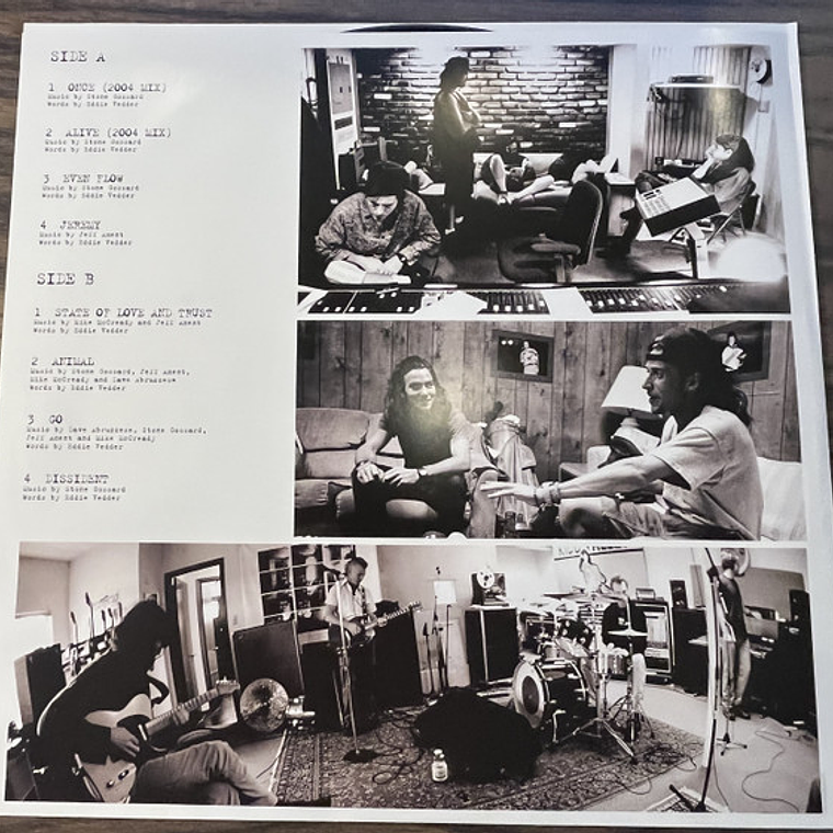 Pearl Jam – Rearviewmirror (Greatest Hits 1991-2003: Volume 1) 2