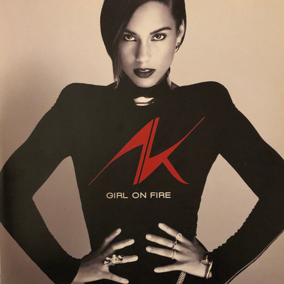Alicia Keys – Girl On Fire 1