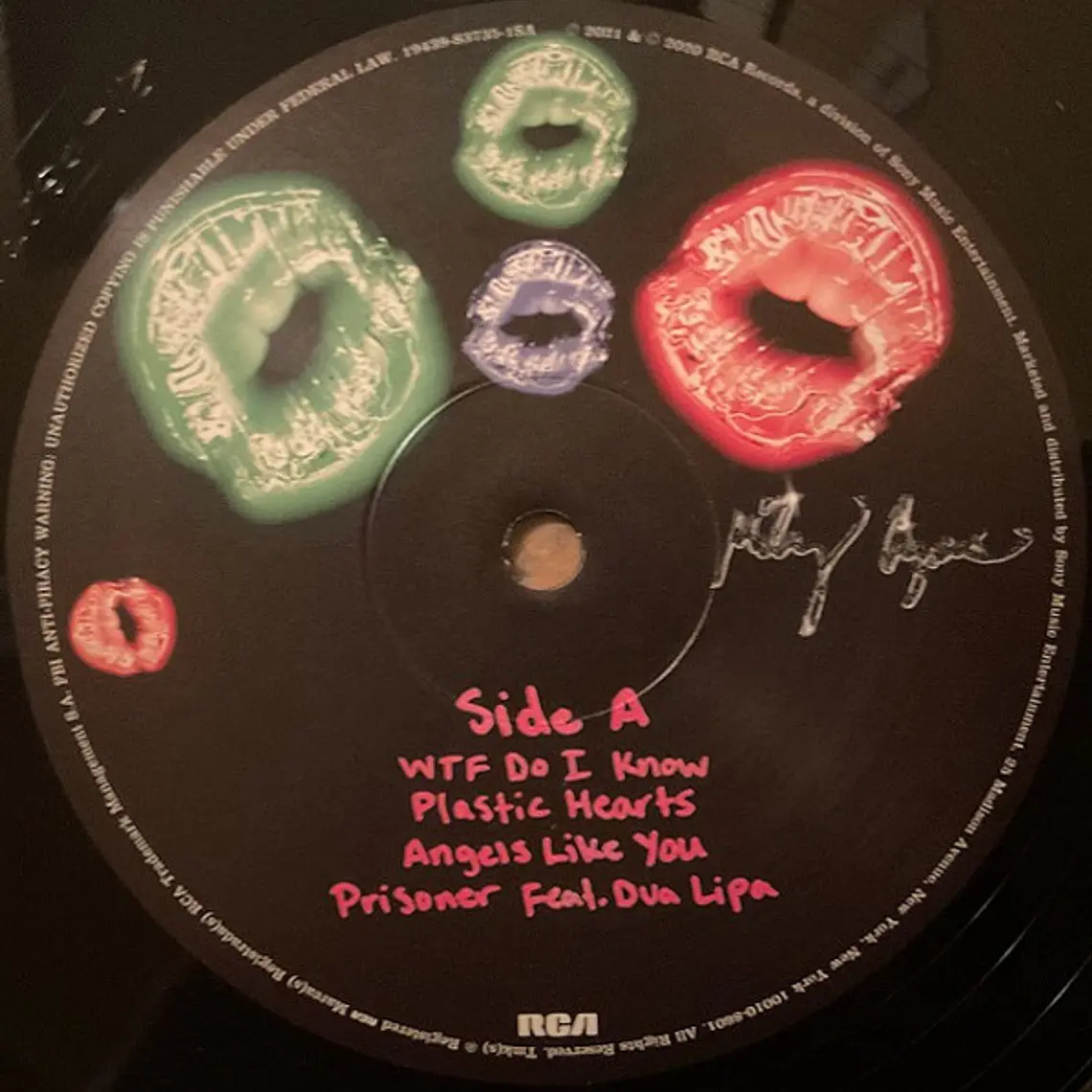 Miley Cyrus – Plastic Hearts 3