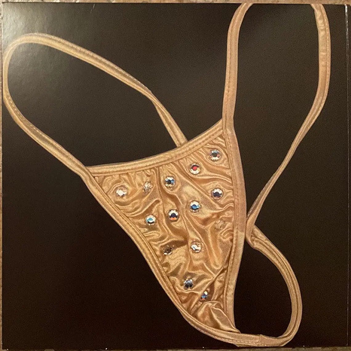 Miley Cyrus – Plastic Hearts 8