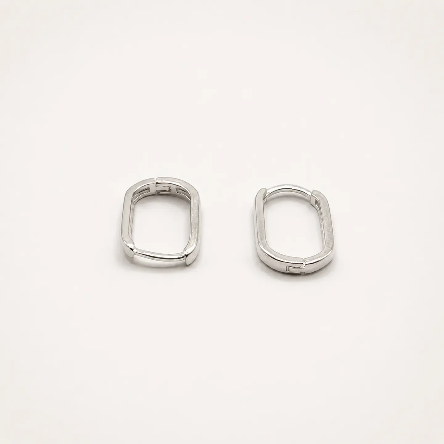 Aros Argolla Rectangular Plateados 1