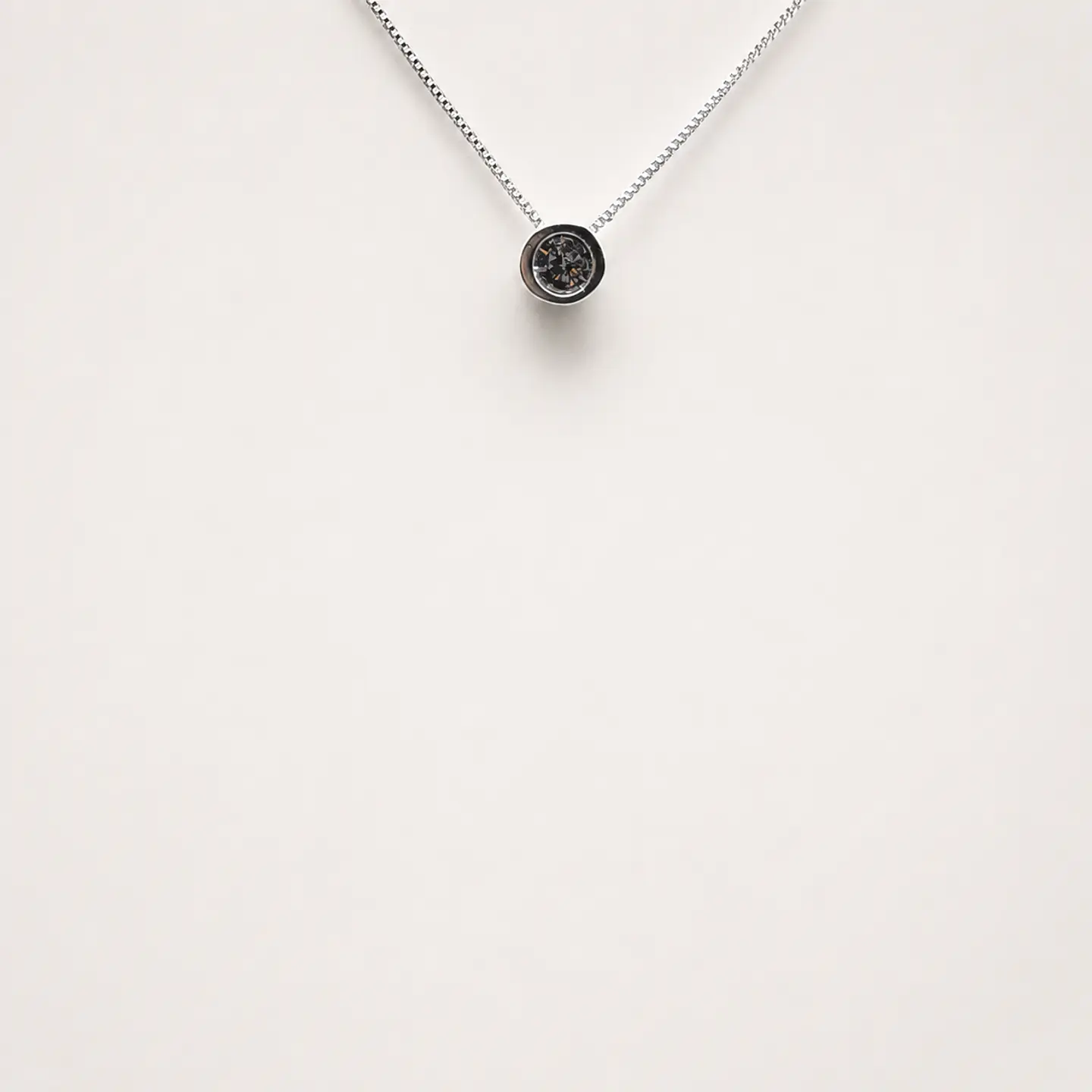 Collar Punto de Luz Plateado 3