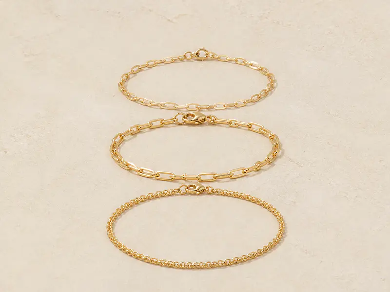 Cómo elegir pulseras según tu muñeca: guía de tamaño y estilo