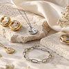 Metales de joyería: cómo elegir entre dorado, plateado y acero