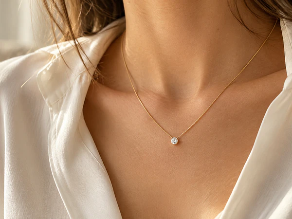 Collar punto de luz: cómo elegirlo y combinarlo