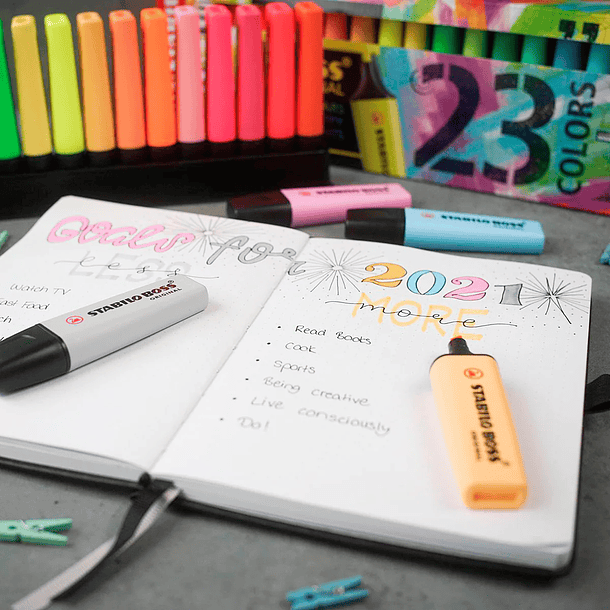 Boss Original 50 years happy highlights - Set destacadores 23 colores  4