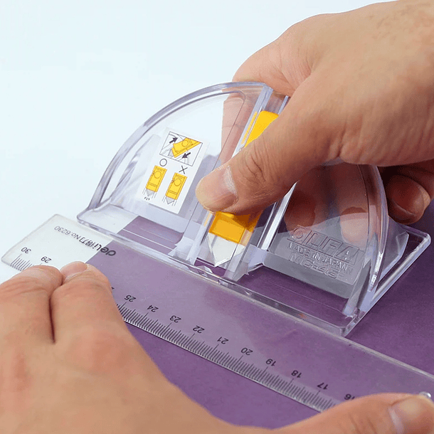 Cuchillo Corta Ángulo 45° Olfa + 2 Repuestos 3