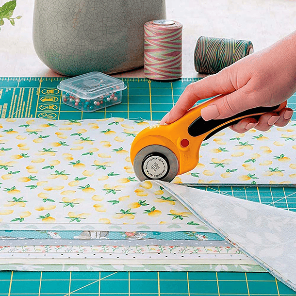 Cuchillo Rotativo para Tela 45mm Olfa Doble Seguro 3