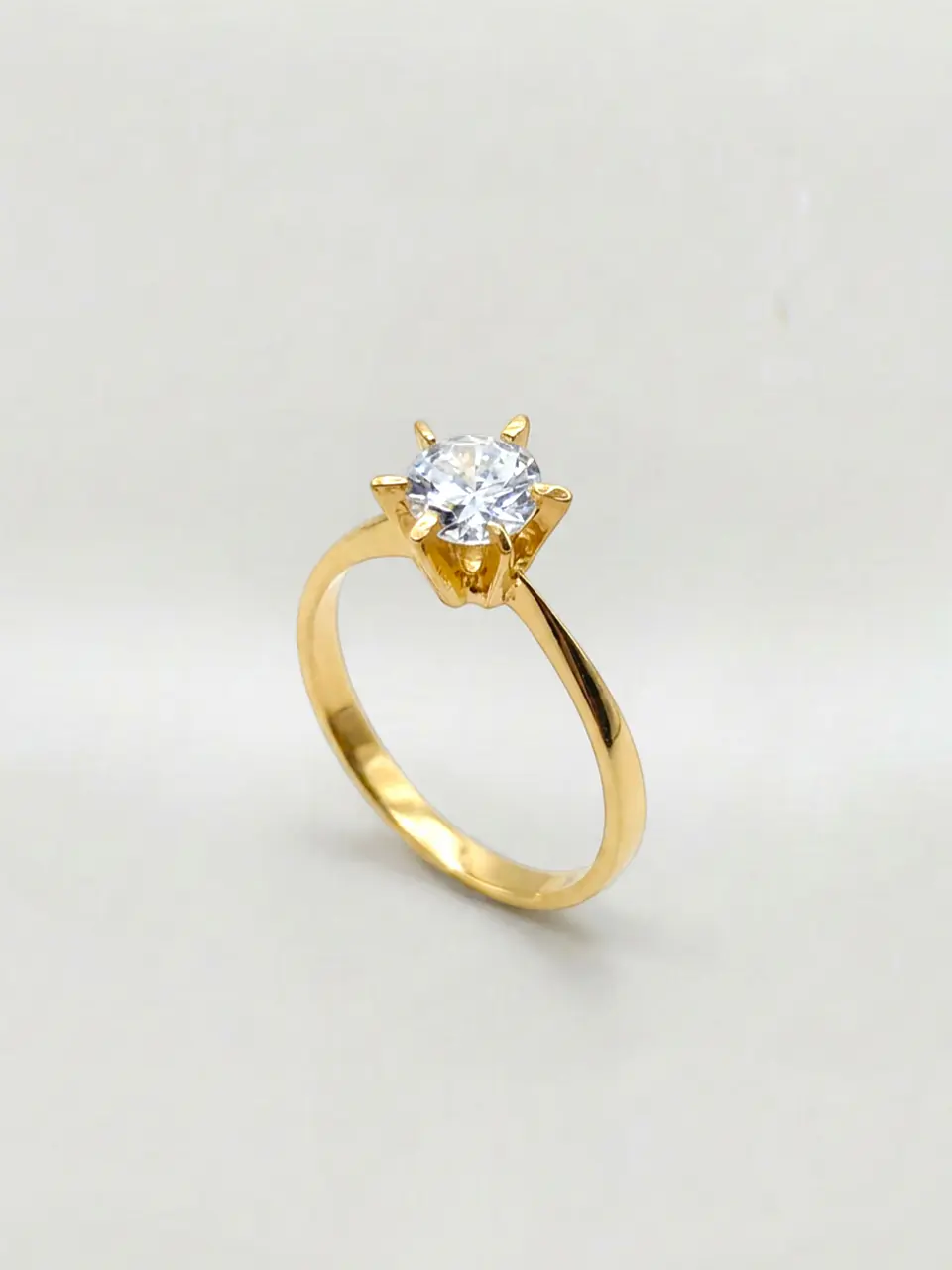 Anillo Solitario Majestuoso con Circón Oro 18k 4