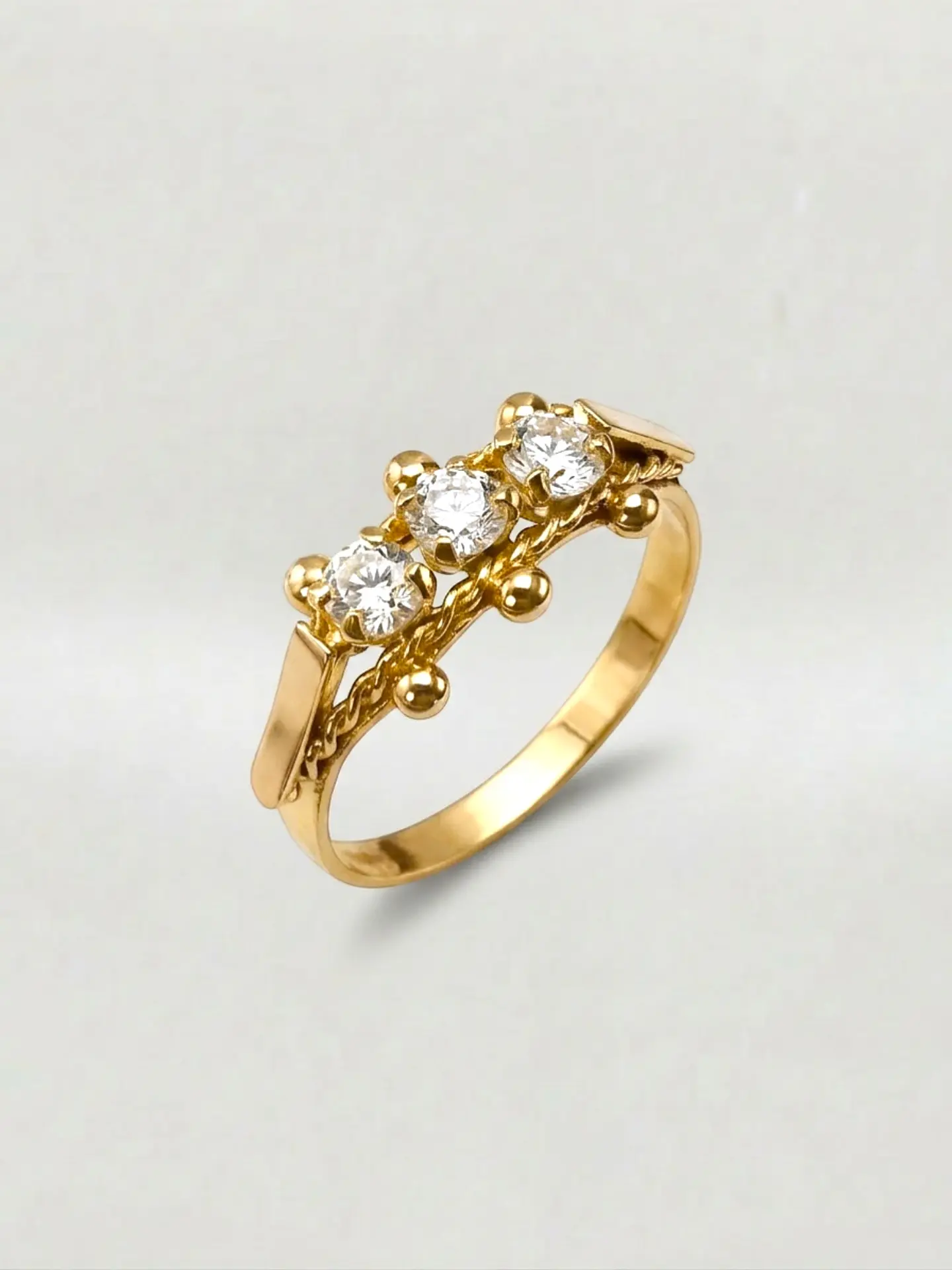 Anillo Trilogía de Resplandor Circón Oro 18k 3