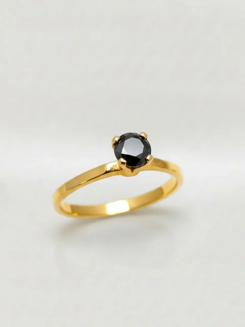 Anillo Solitario Misterio de Ónix Oro 18k 4