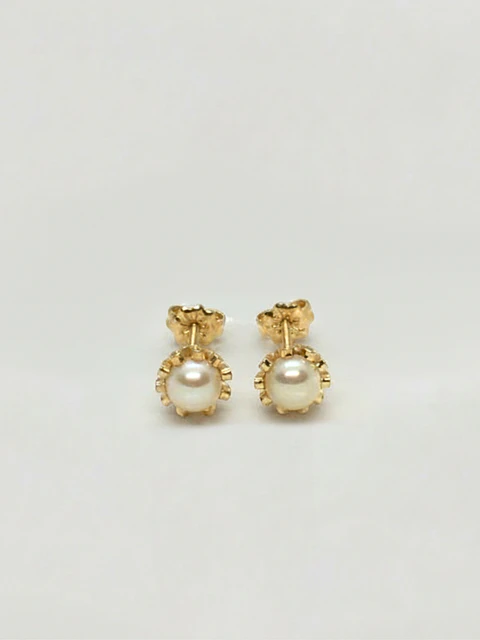 Aros Perla Cultivada Cuello de Gala Grande Oro 18k