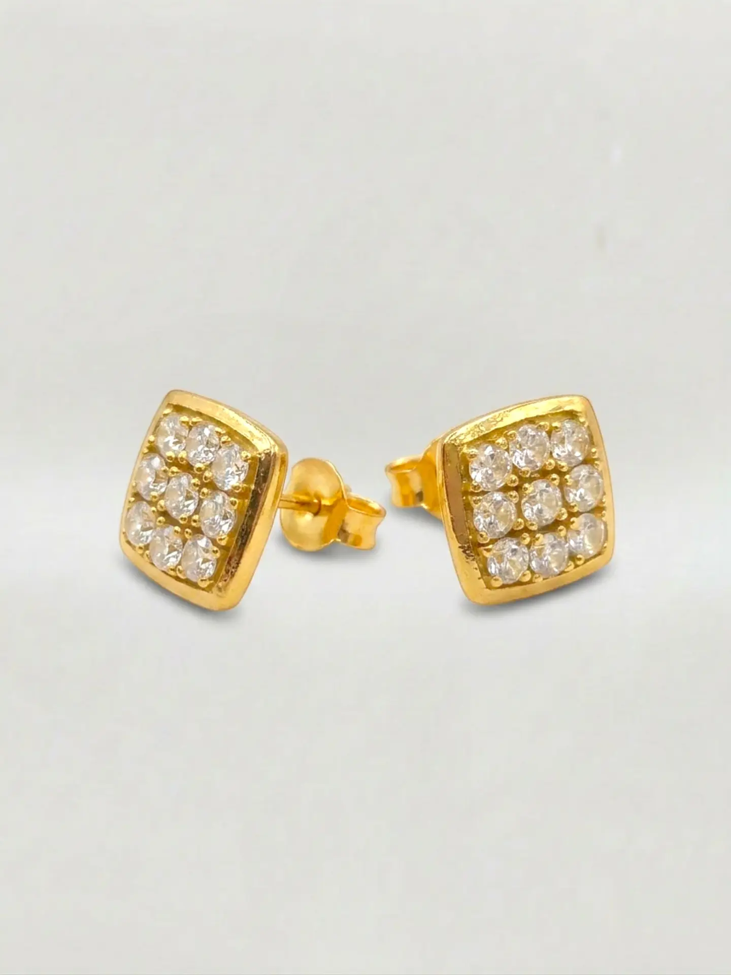 Aros Cuadrado Moderno de Circones Oro 18k 3