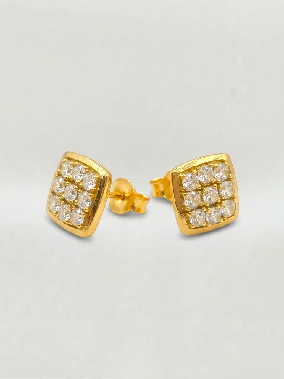 Aros Cuadrado Moderno de Circones Oro 18k 3