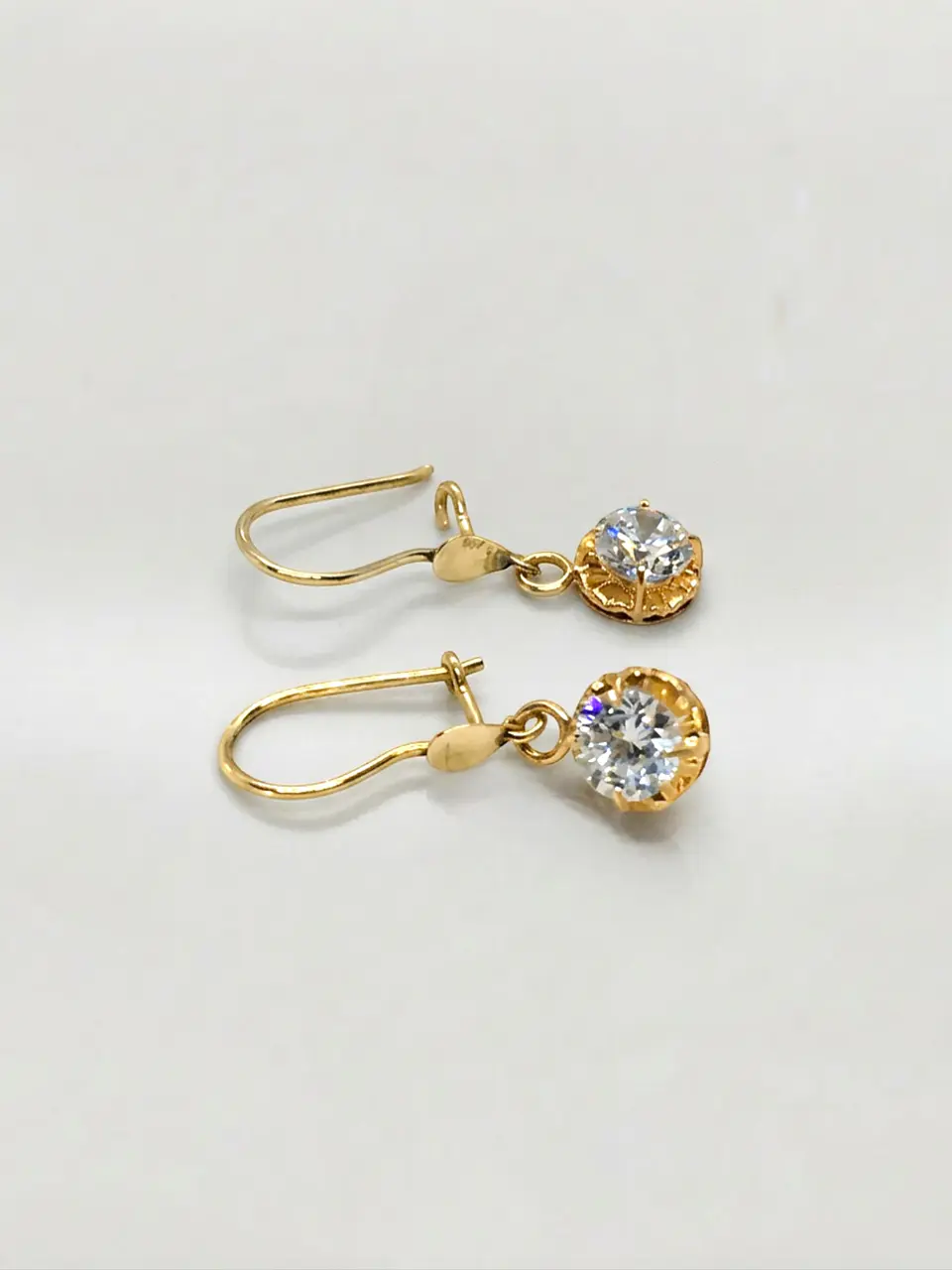 Aros Chatón Colgante de Luz Majestuosa Circón Oro 18k 1