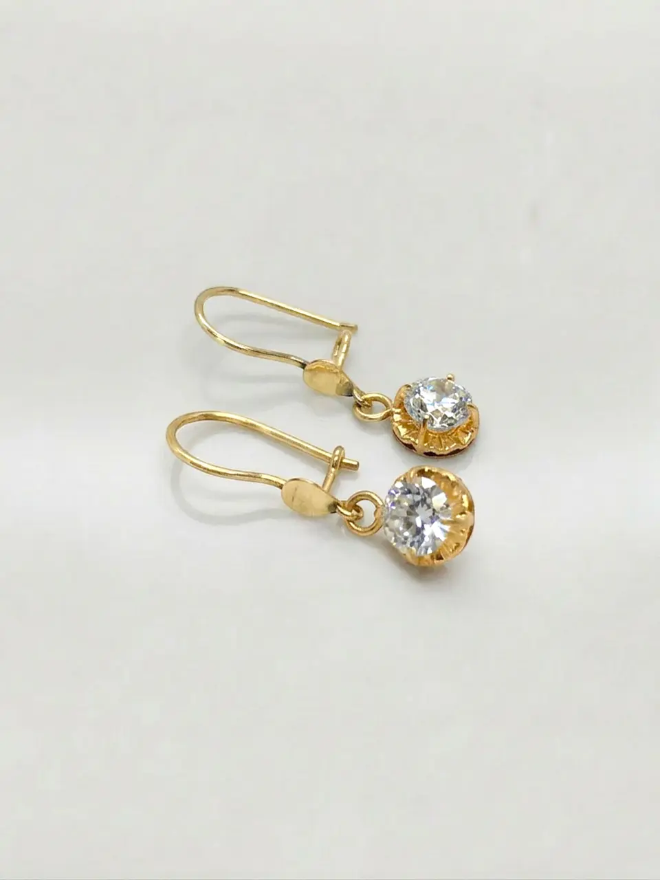 Aros Chatón Colgante de Luz Majestuosa Circón Oro 18k 2