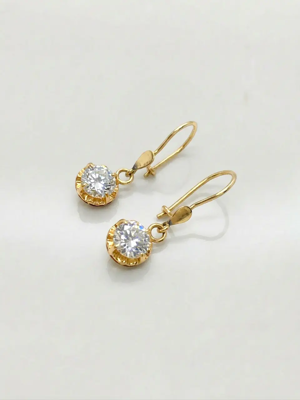 Aros Chatón Colgante de Luz Majestuosa Circón Oro 18k 3