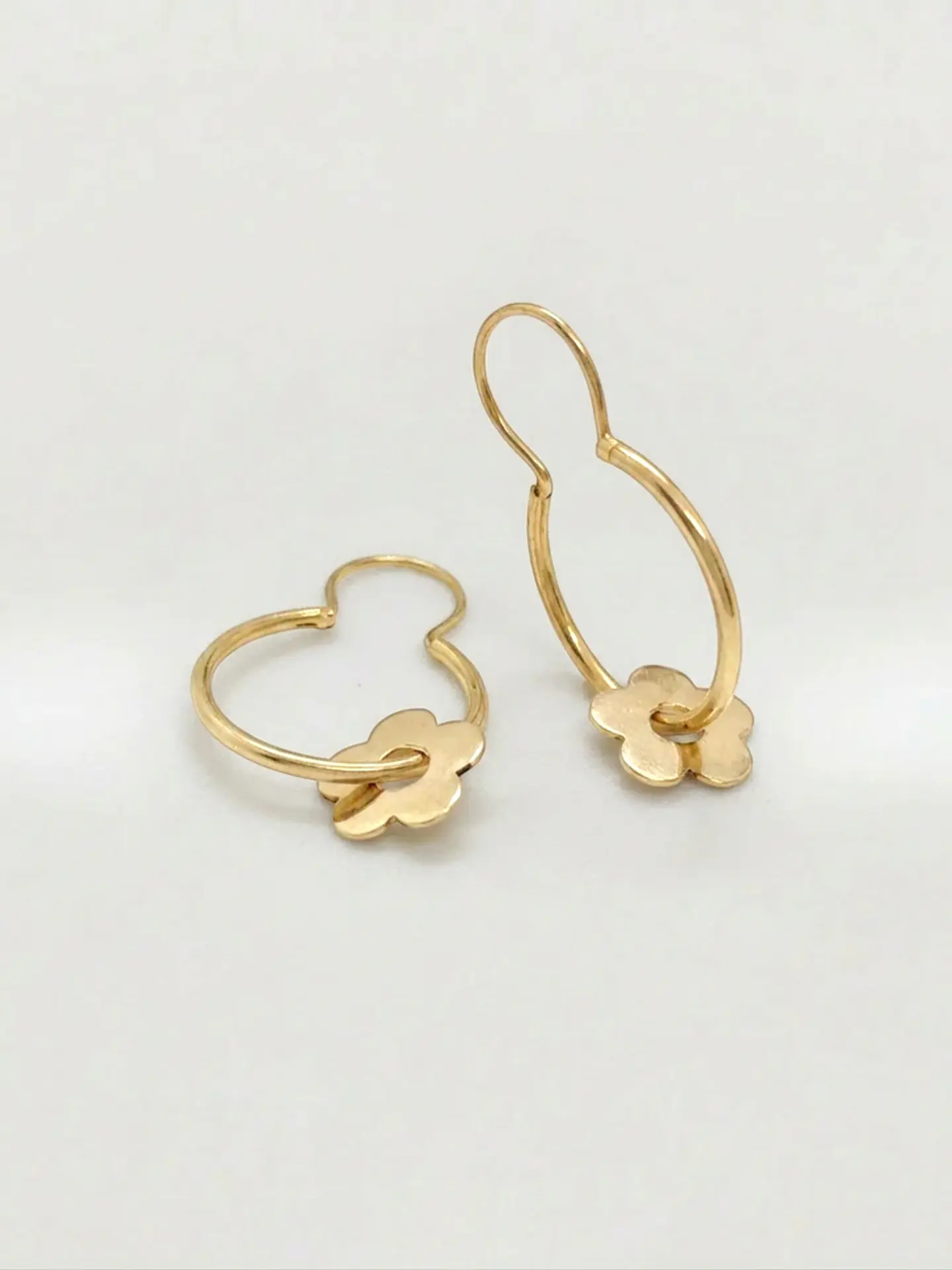 Aros Tubulares Flor de Mayo Oro 18k 2