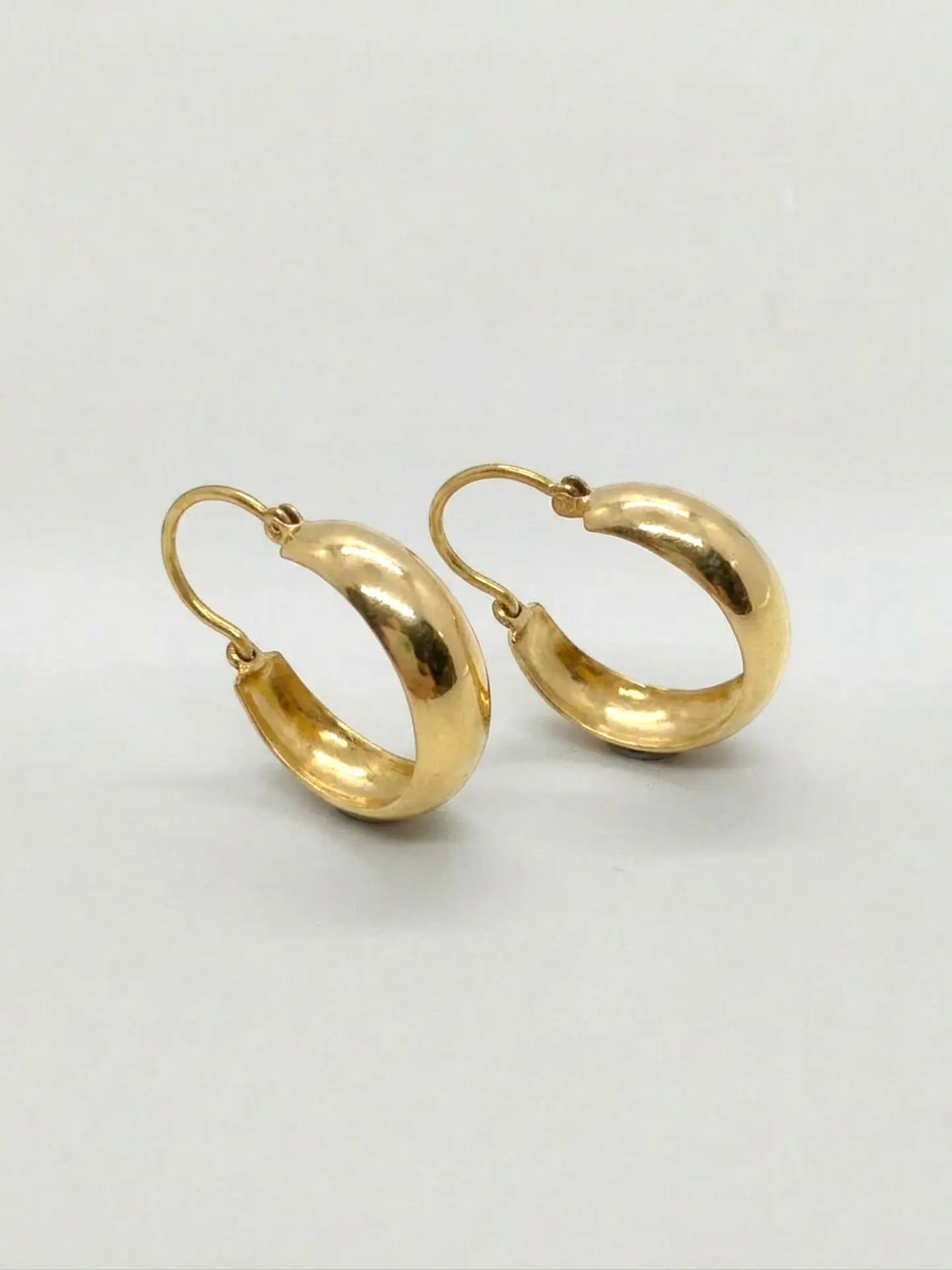 Aros Estilo Bote Clásico Oro 18k 2