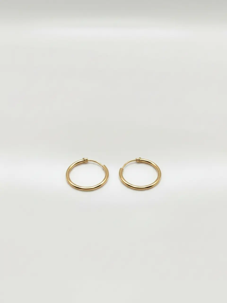 Aros Tubulares Minimalistas Oro 18k 2