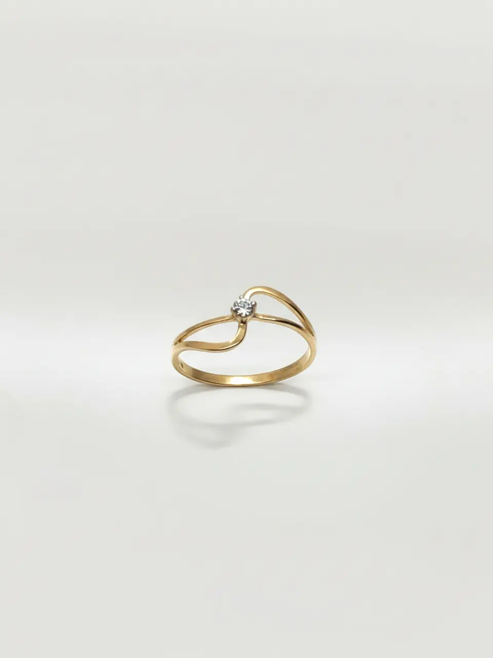Anillo Infinito Destello de Vida con Circón Oro 18k 1