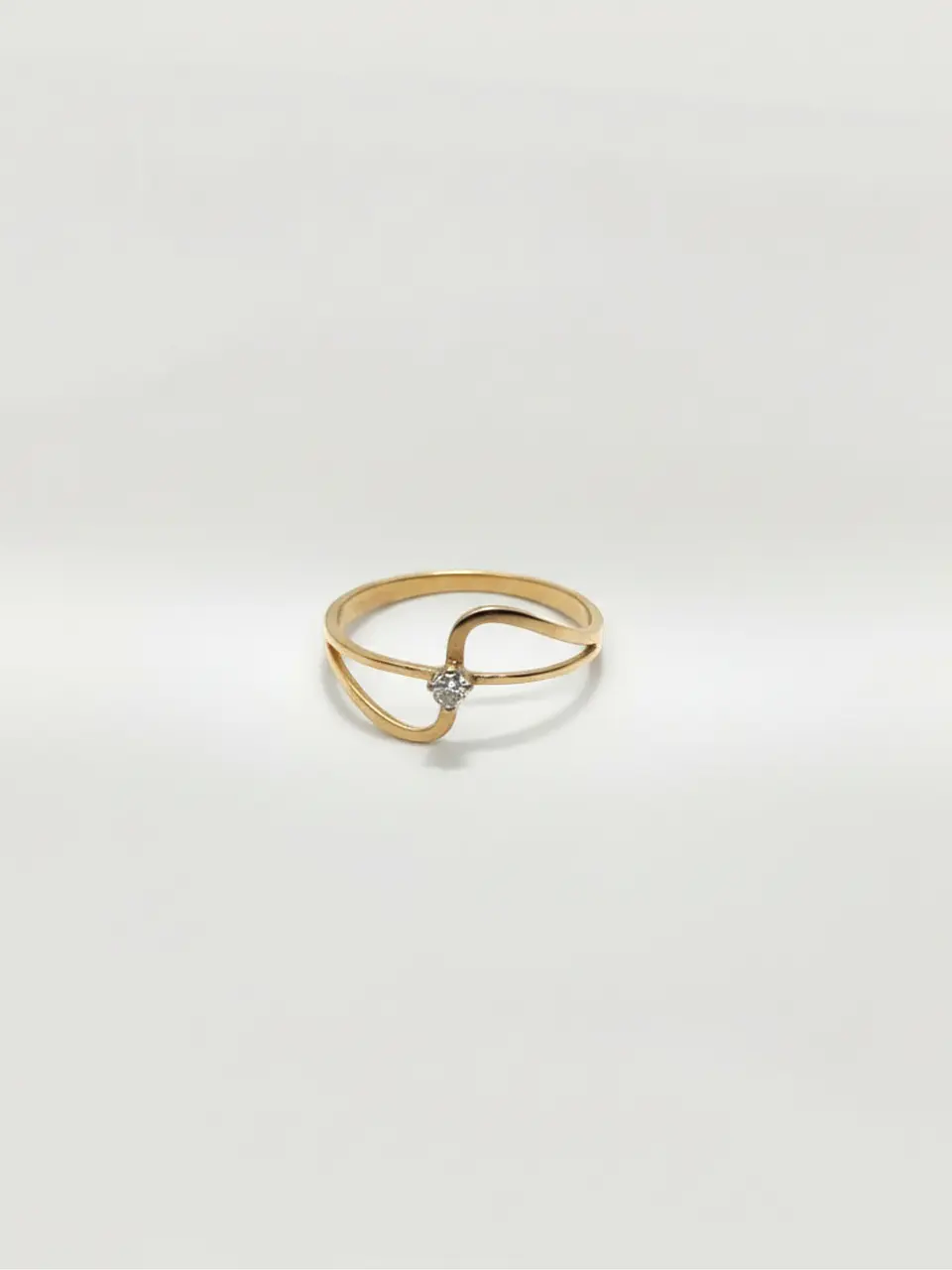 Anillo Infinito Destello de Vida con Circón Oro 18k 3