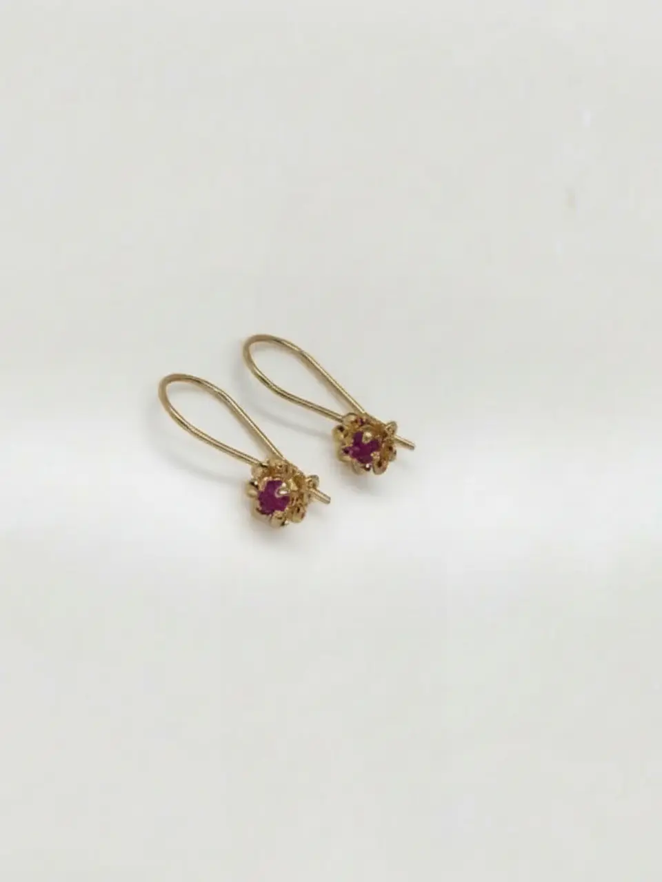 Aros Flor de Rubí Apasionado Oro 18k 1